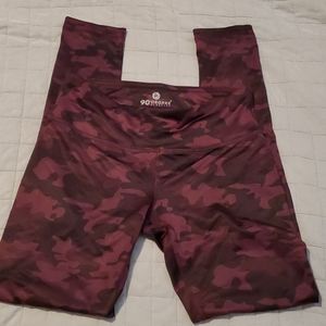 3/$20 90 degree leggings size small.